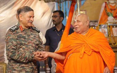 जगद्गुरु रामभद्राचार्य ने सेना प्रमुख से मांगा ‘गुरु दक्षिणा’ में POK, बोले- पाकिस्तान फिर हमला करेगा तो मिट जाएगा नक्शे से