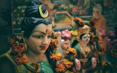 मासिक शिवरात्रि 2025: शिवलिंग पर अर्पित करें ये पवित्र चीजें, भोलेनाथ की कृपा से पूरे होंगे रुके काम